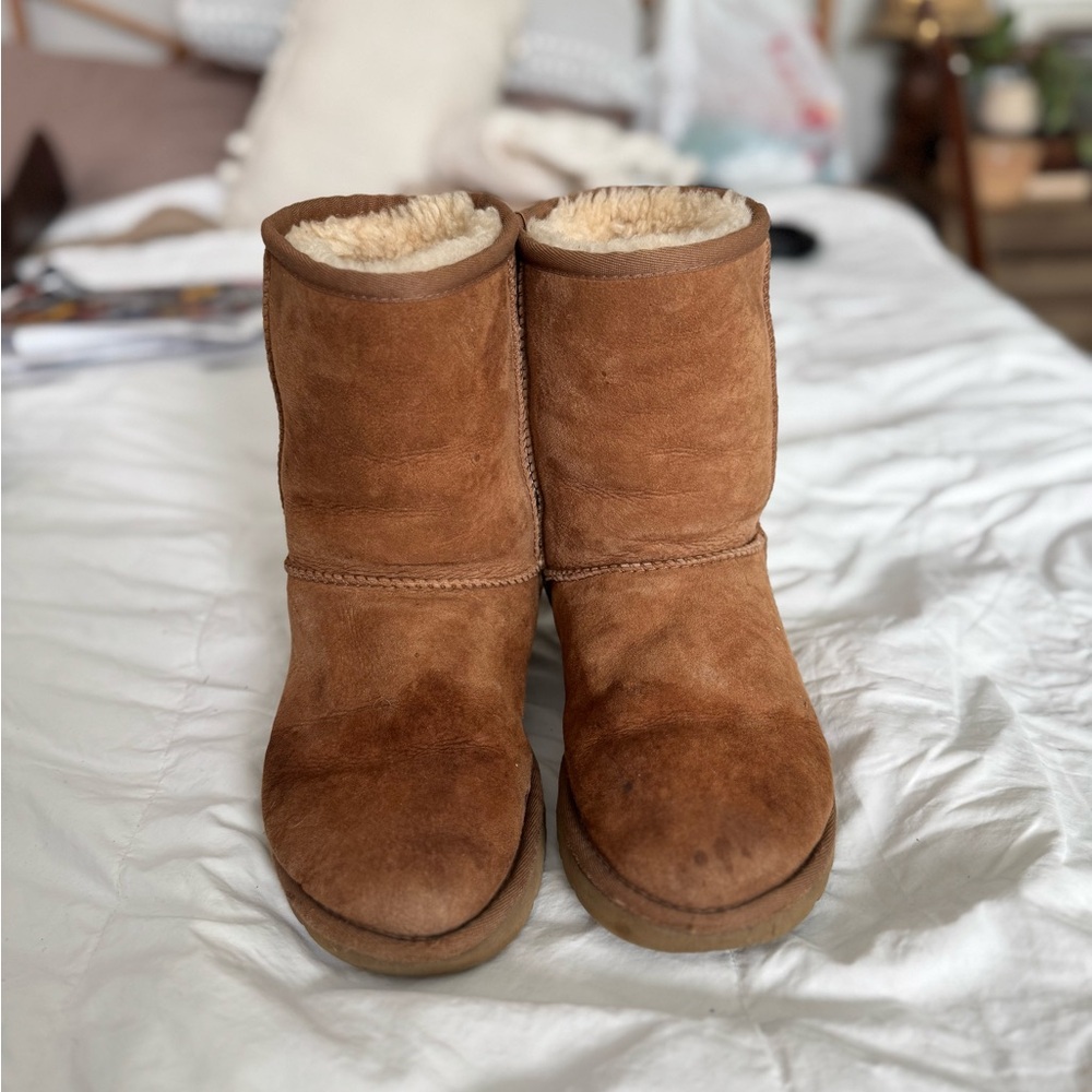 Women's Brown Shearling-Lined Boots